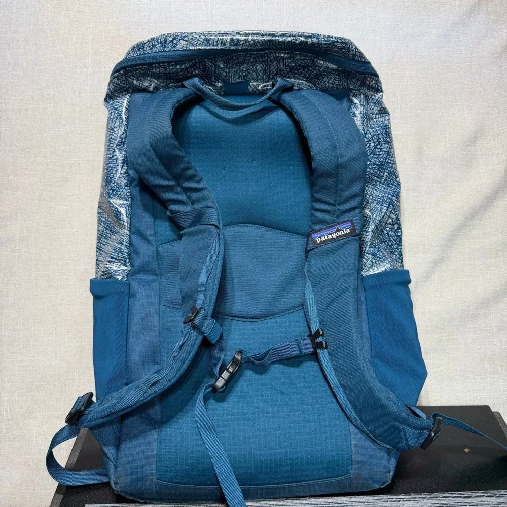 Patagonia Black Hole Pack 25L Backpack Blue 49297 Running Hiking Travel Bag